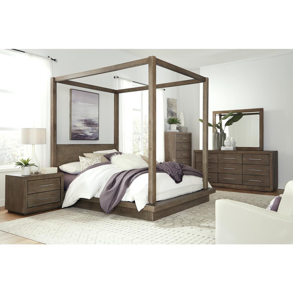 Melbourne Wood Canopy Bed in Dark Pine. Picture 2