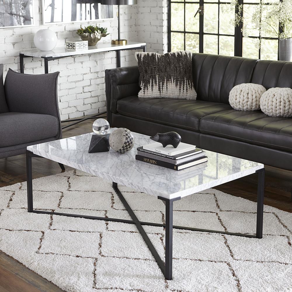 Saxon Coffee Table in Matte Black. Picture 1