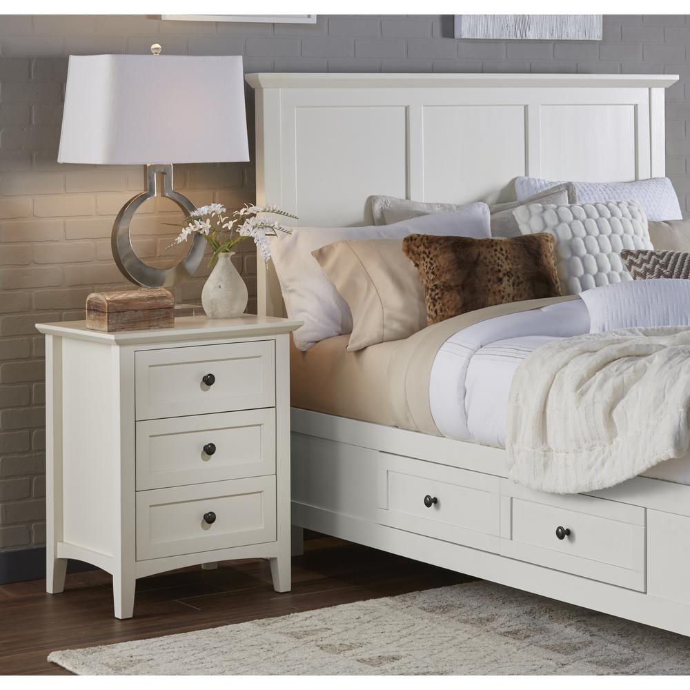 Paragon Three Drawer Nightstand in White. Picture 2