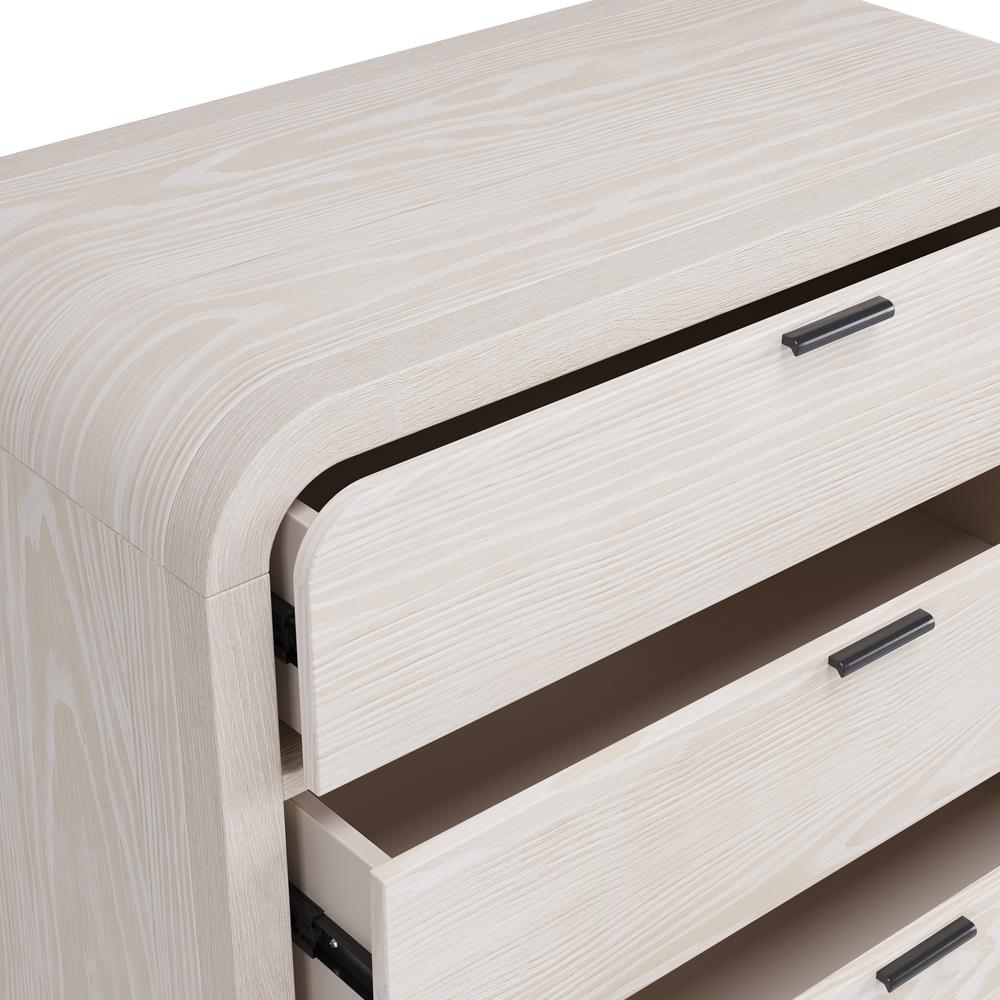 Drake Five Drawer Chest in Sugar. Picture 4