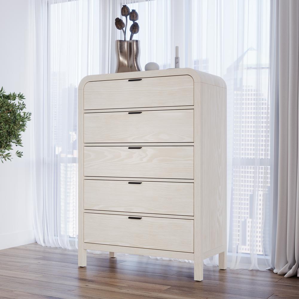 Drake Five Drawer Chest in Sugar. Picture 1