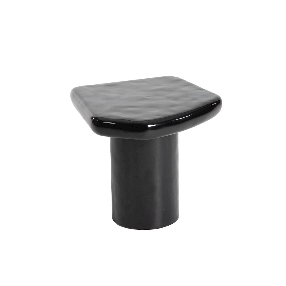 Eternal Black Side Table. Picture 2