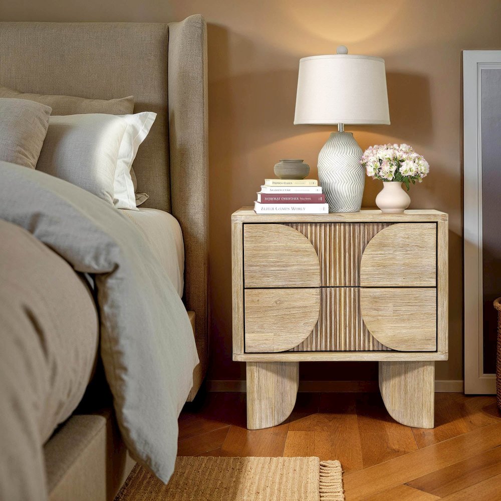 Haru Nightstand. Picture 2