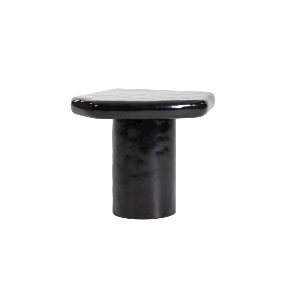 Eternal Black Side Table. Picture 4