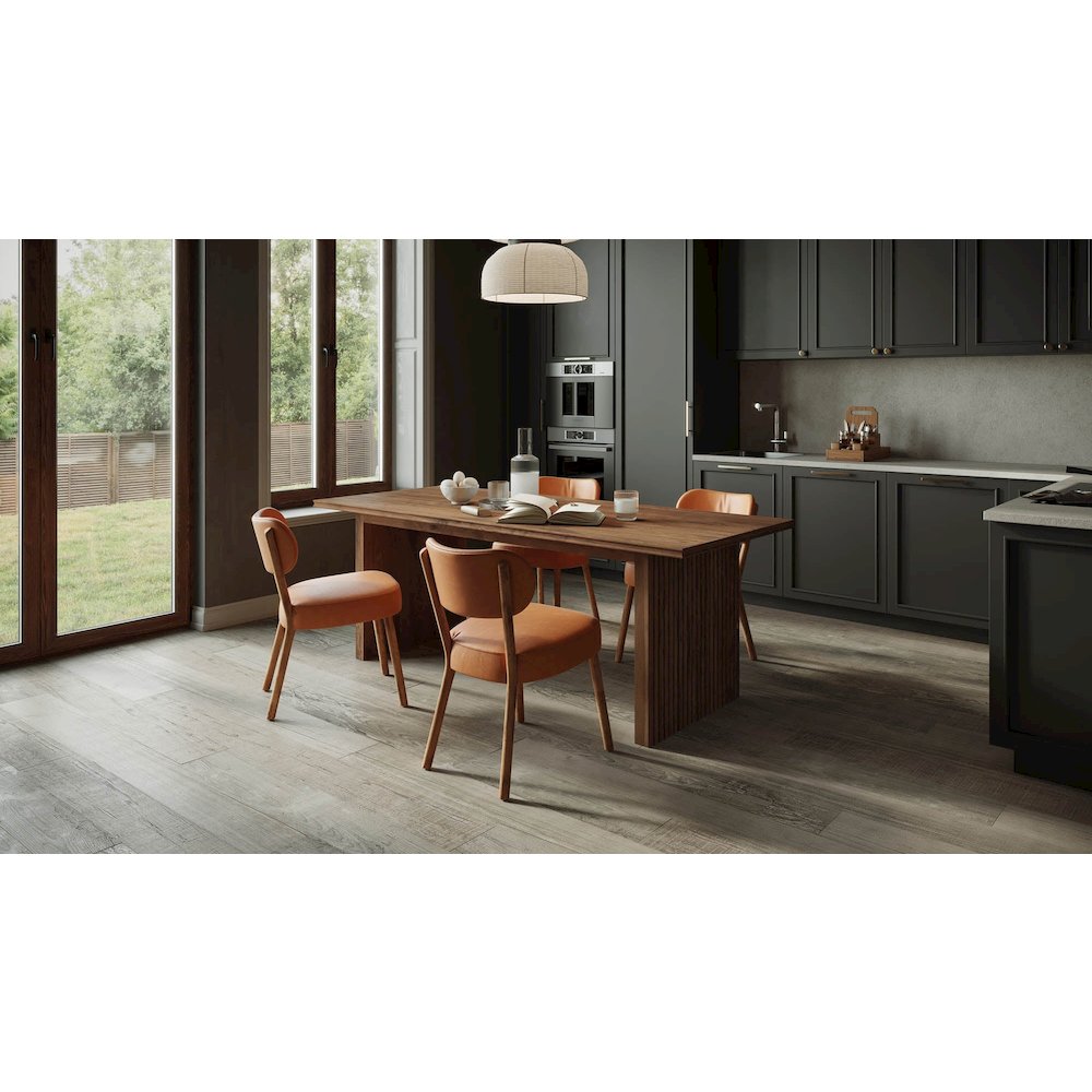 Britanica Dining Table. Picture 9