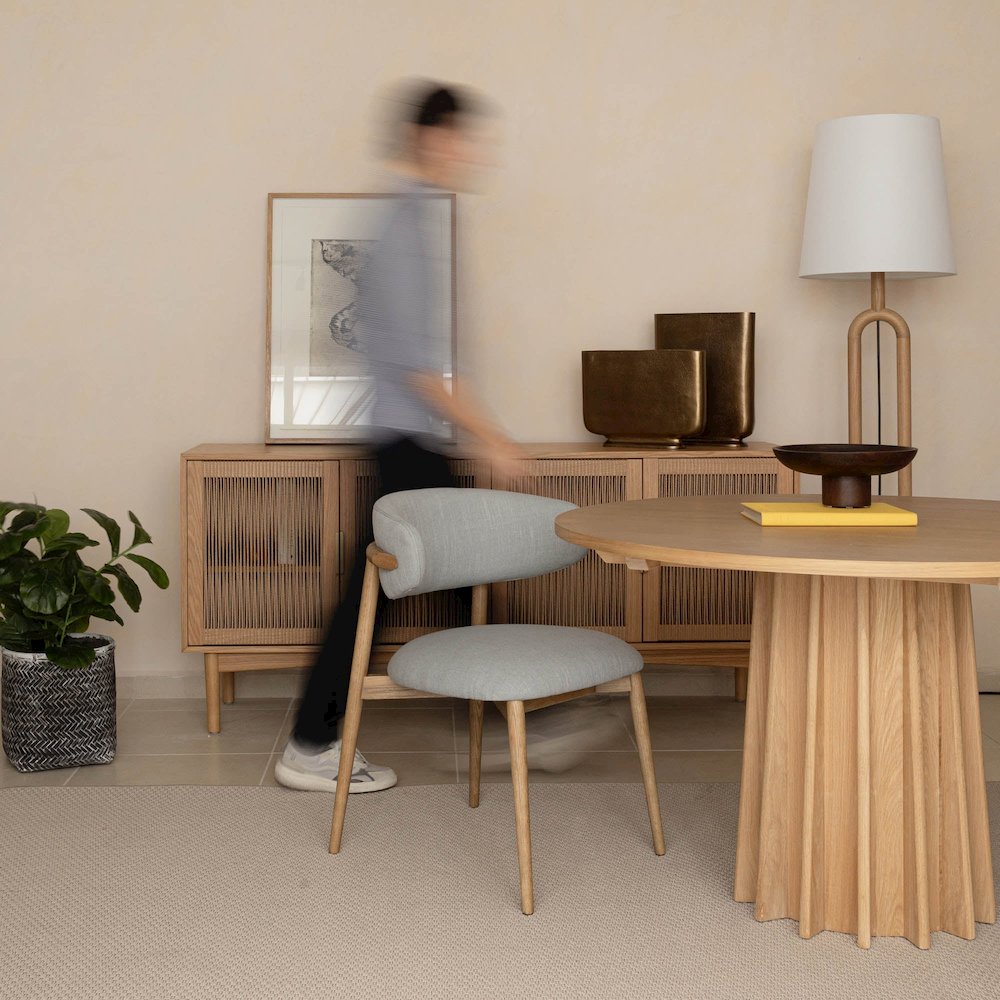 Sculpture Dining Table - Natural (see: RNS014NSV). Picture 5