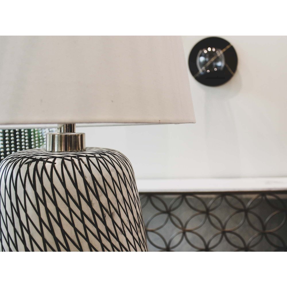 Skye Swirl Lamp. Picture 4