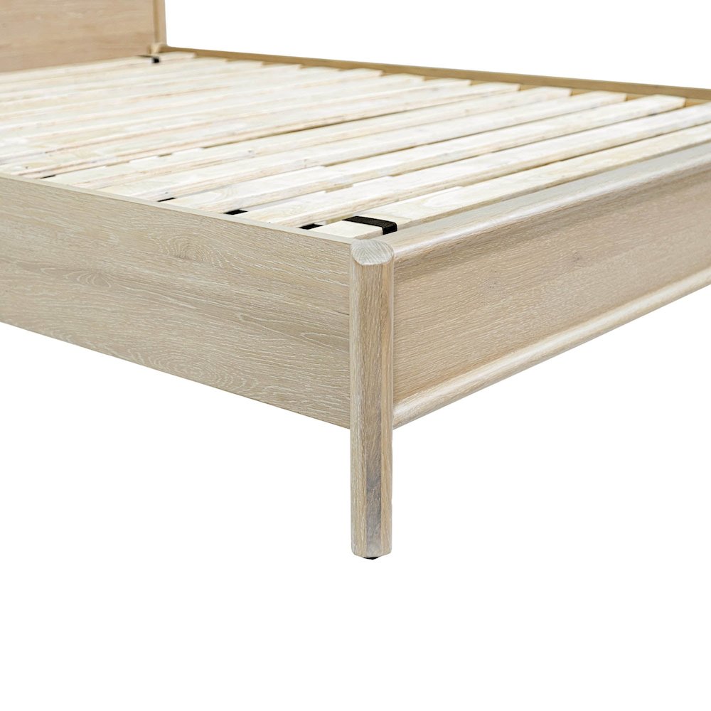 Runway King Bed - Light Oak. Picture 10