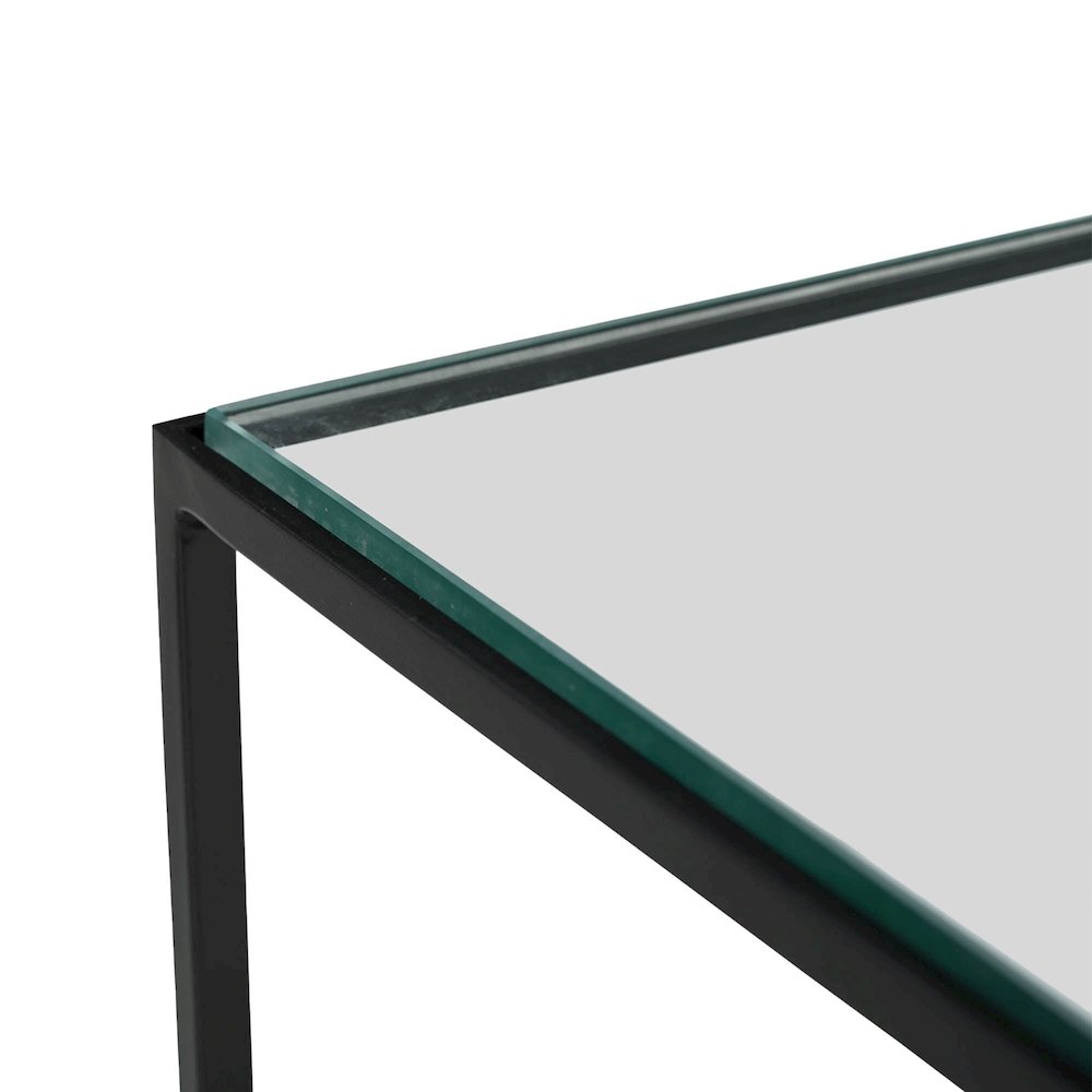Venus Side Table - Black. Picture 3