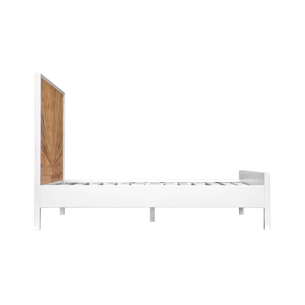 Casablanca Queen Bed. Picture 6