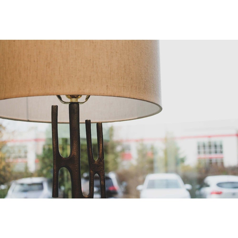 Skye Niko Lamp. Picture 2