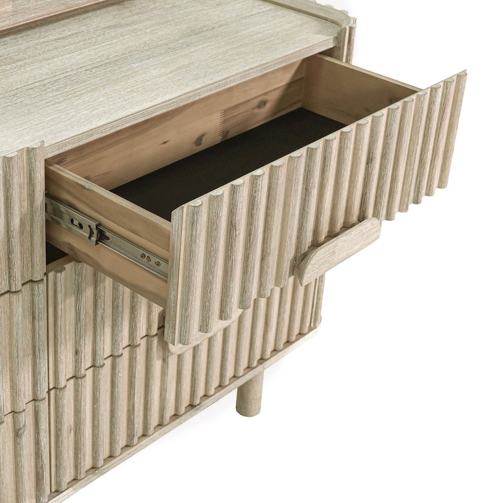 Oasis 6 Drawer Dresser. Picture 10