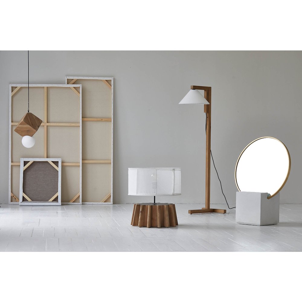Letta Standing Lamp. Picture 2