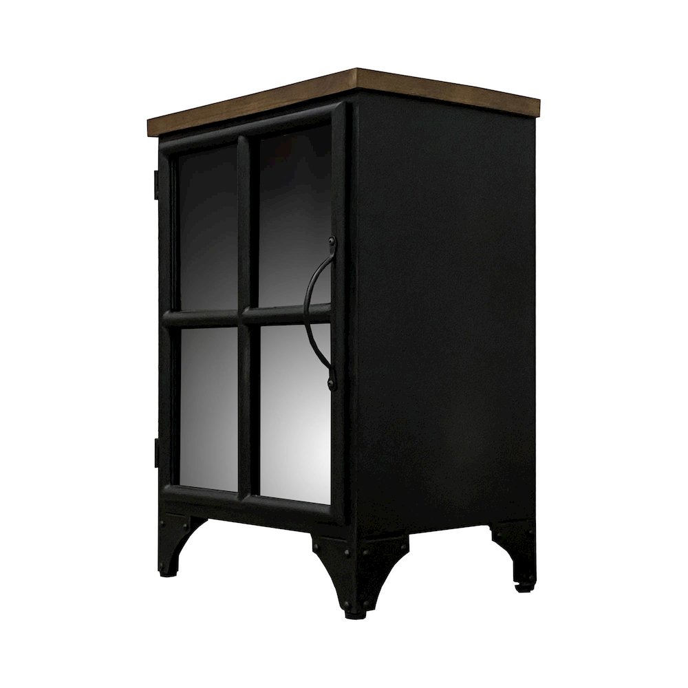 Tradition Side Table. Picture 1