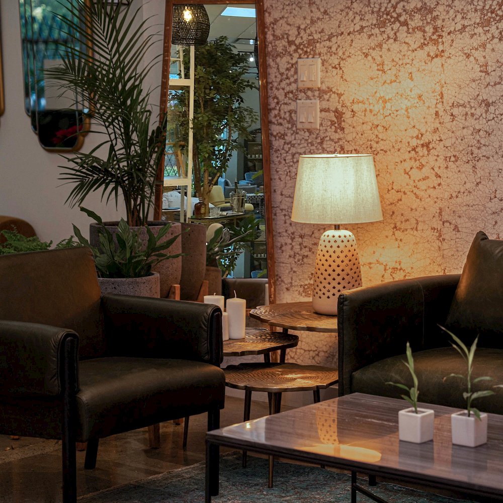 Taverna Table Lamp. Picture 2