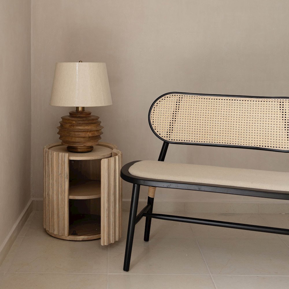 Oasis Side Table. Picture 4