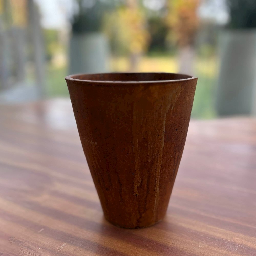 Rustic Small Vase - Corten. Picture 2