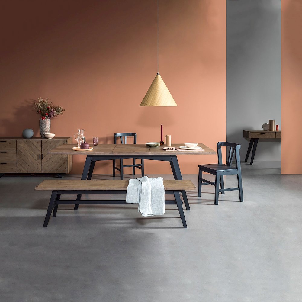 Viva Extension Dining Table - Sundried Wheat - Matte Black. Picture 3