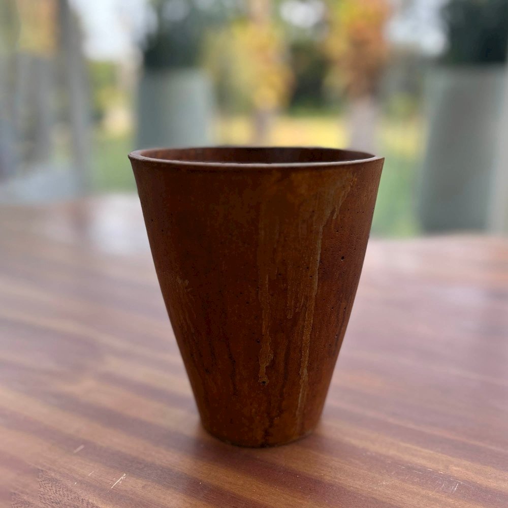 Rustic Medium Vase - Corten. Picture 2