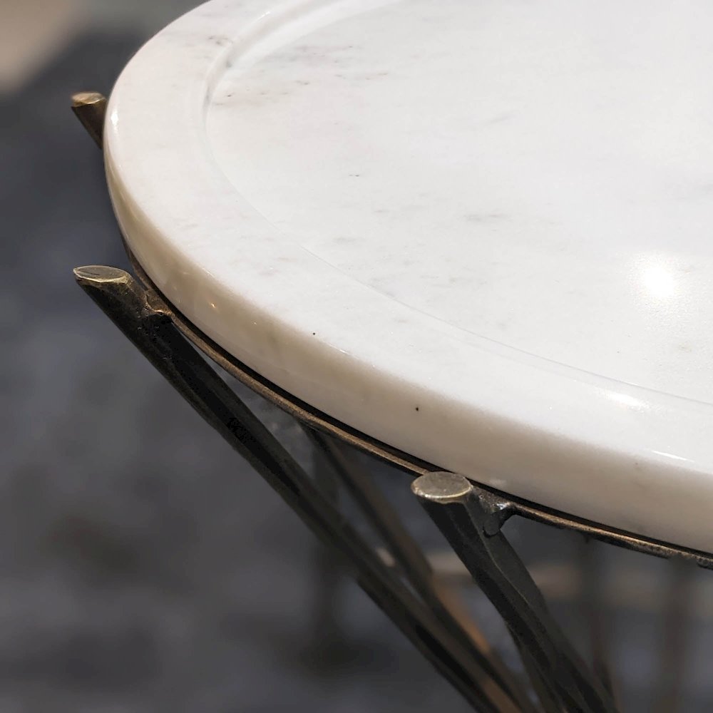 Astra Side Table. Picture 6