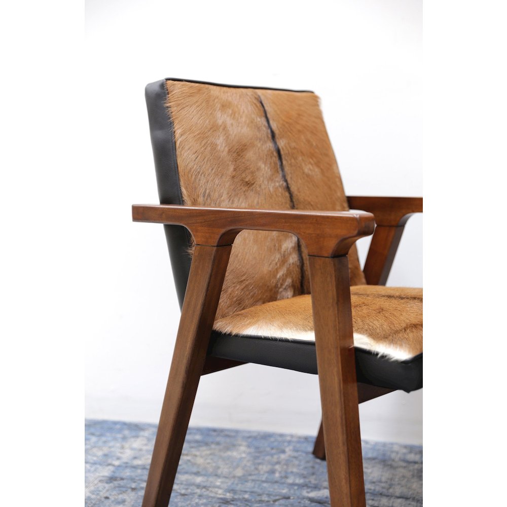 Rio Cool Armchair - Brown Mindi Oak, Leather/Goat Hair. Picture 3