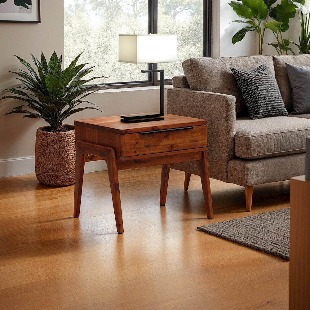 Remix Side Table. Picture 2