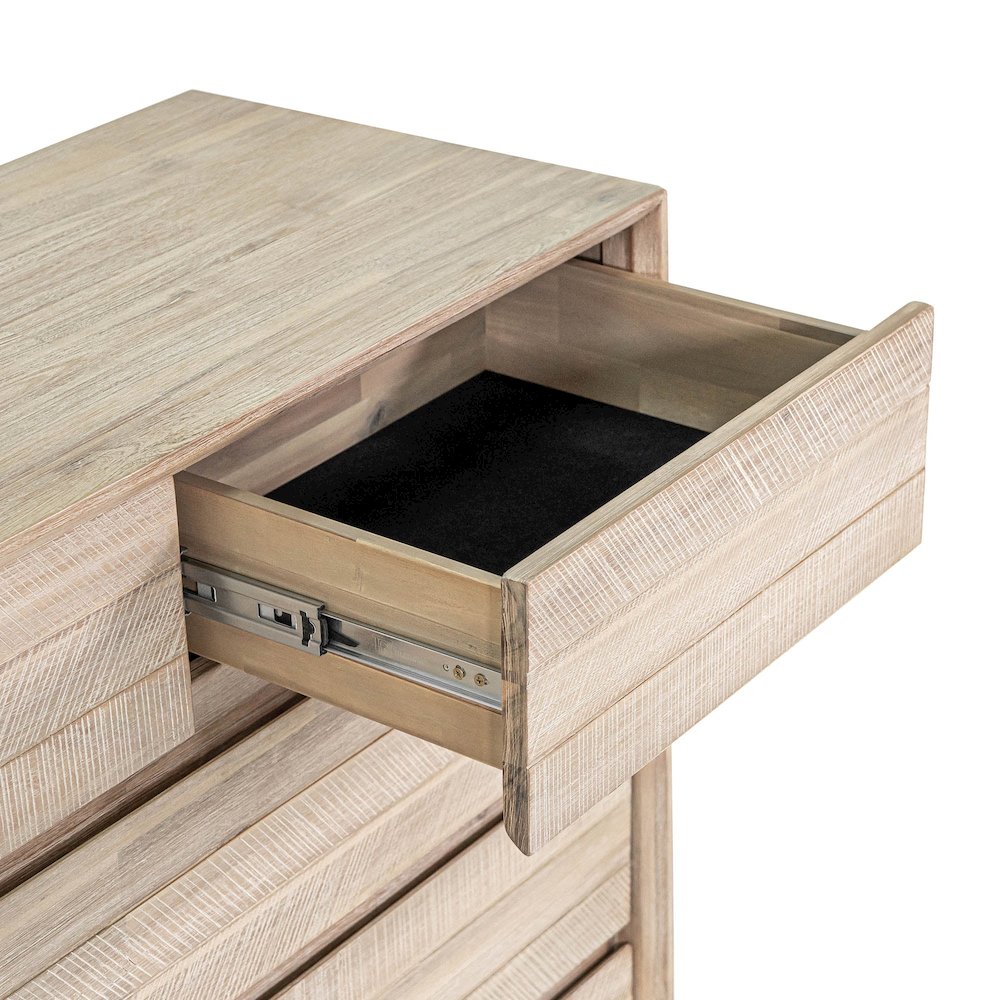 Gia 5 Drawer Chest - Light Driftwood. Picture 11