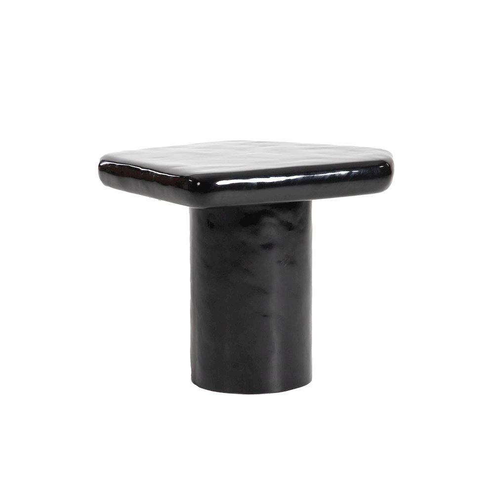Eternal Black Side Table. Picture 3