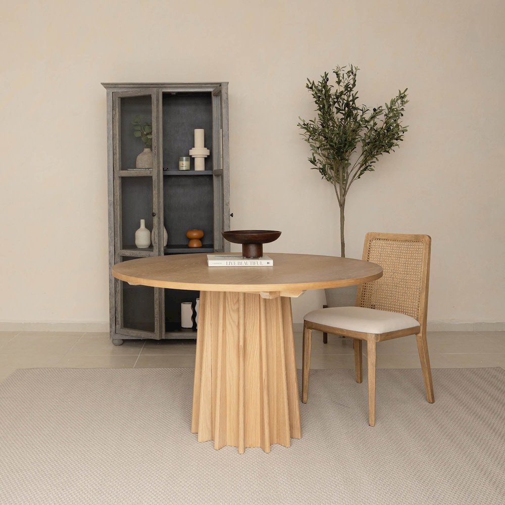 Sculpture Dining Table - Natural (see: RNS014NSV). Picture 2