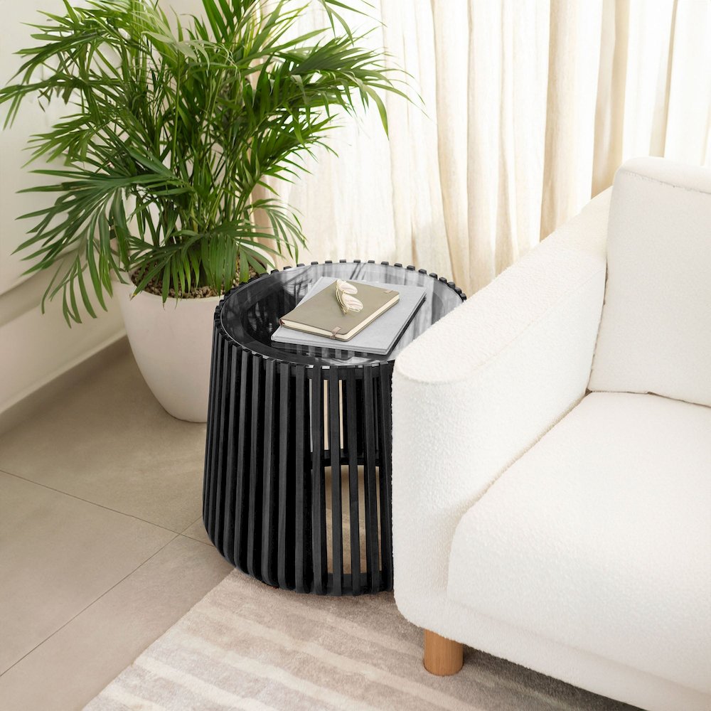 Bungalow Side Table - Black. Picture 2
