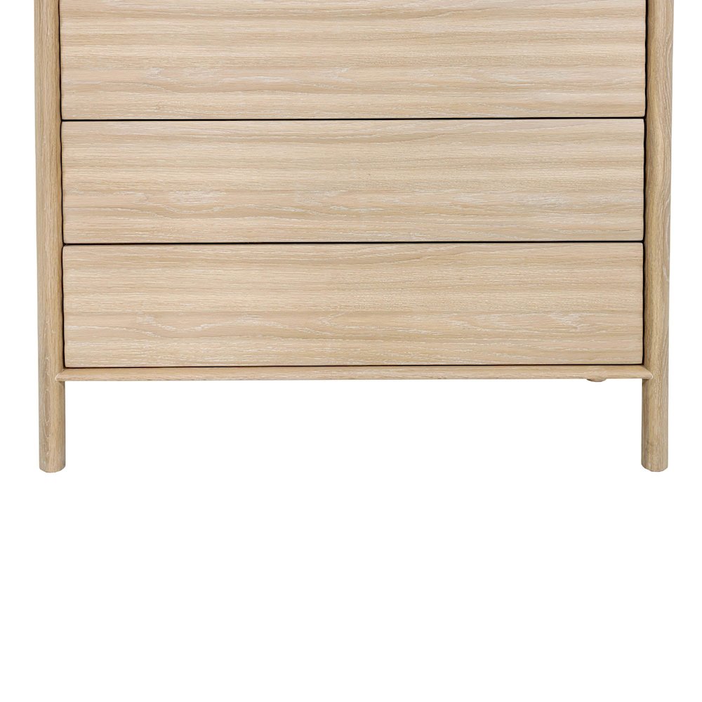 Runway 5 Drawer Chest - Light Oak. Picture 12