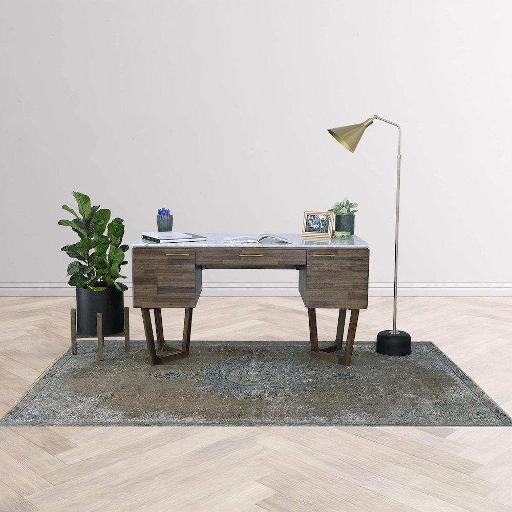 Aura Writing Desk. Picture 2