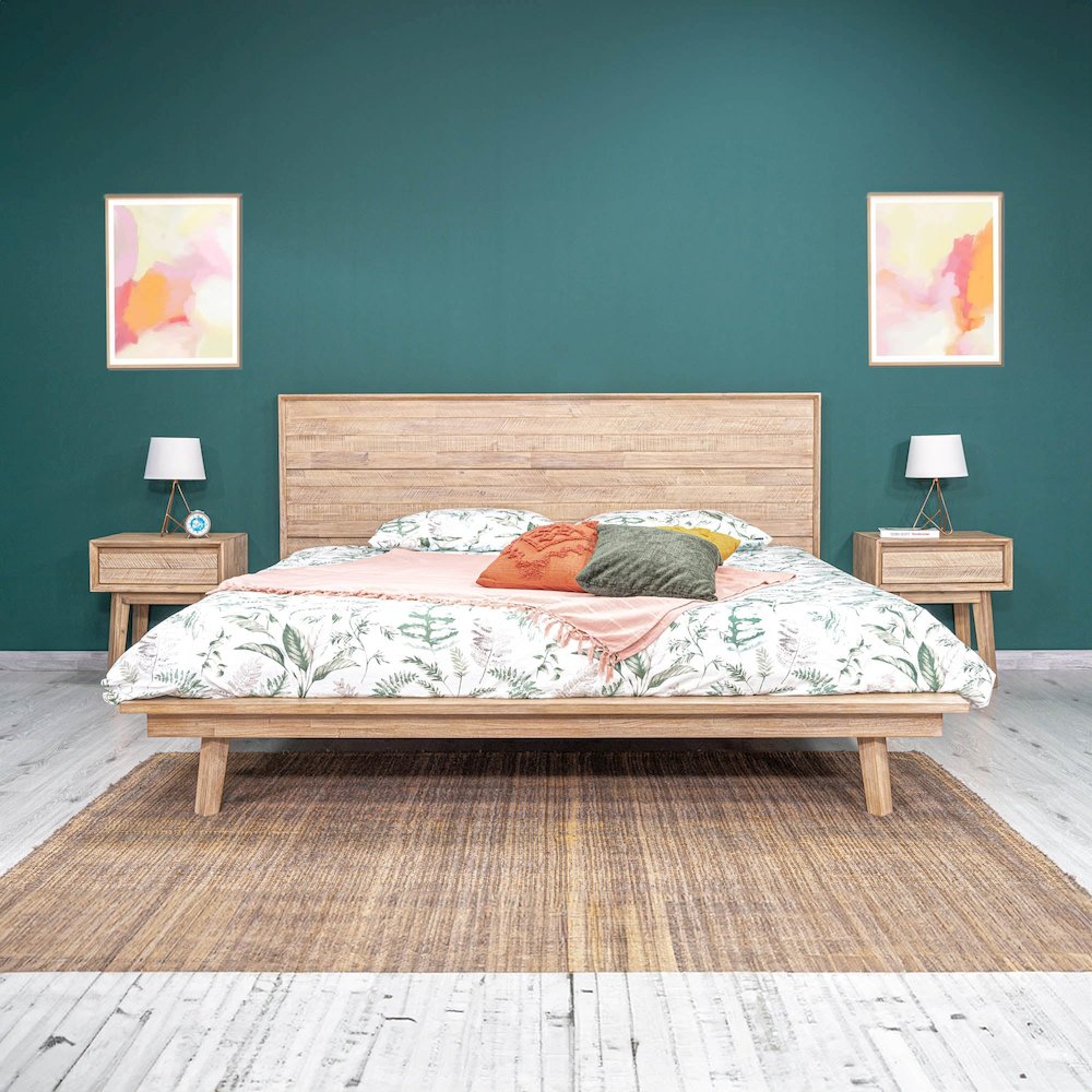 Gia King Bed - Light Driftwood. Picture 15