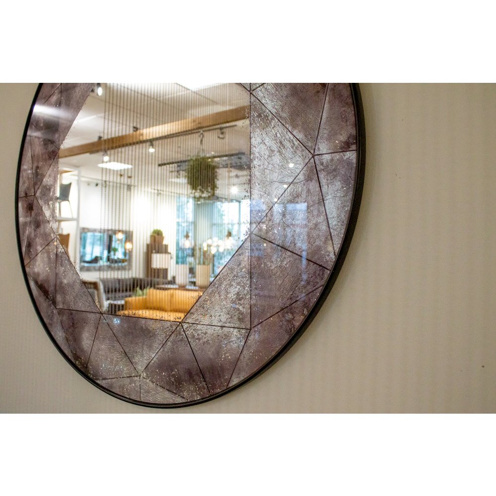Eileen Mirror. Picture 2