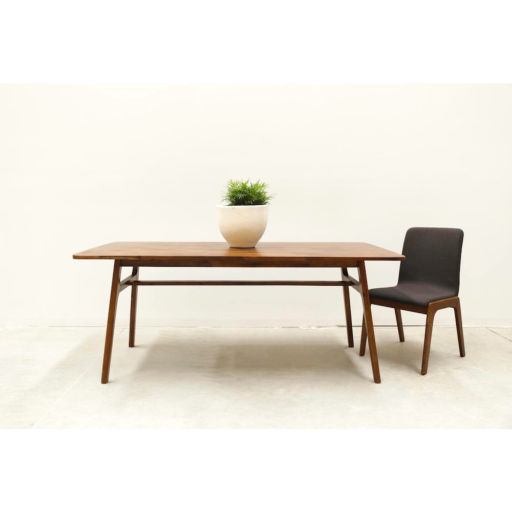 Remix Dining Table. Picture 14