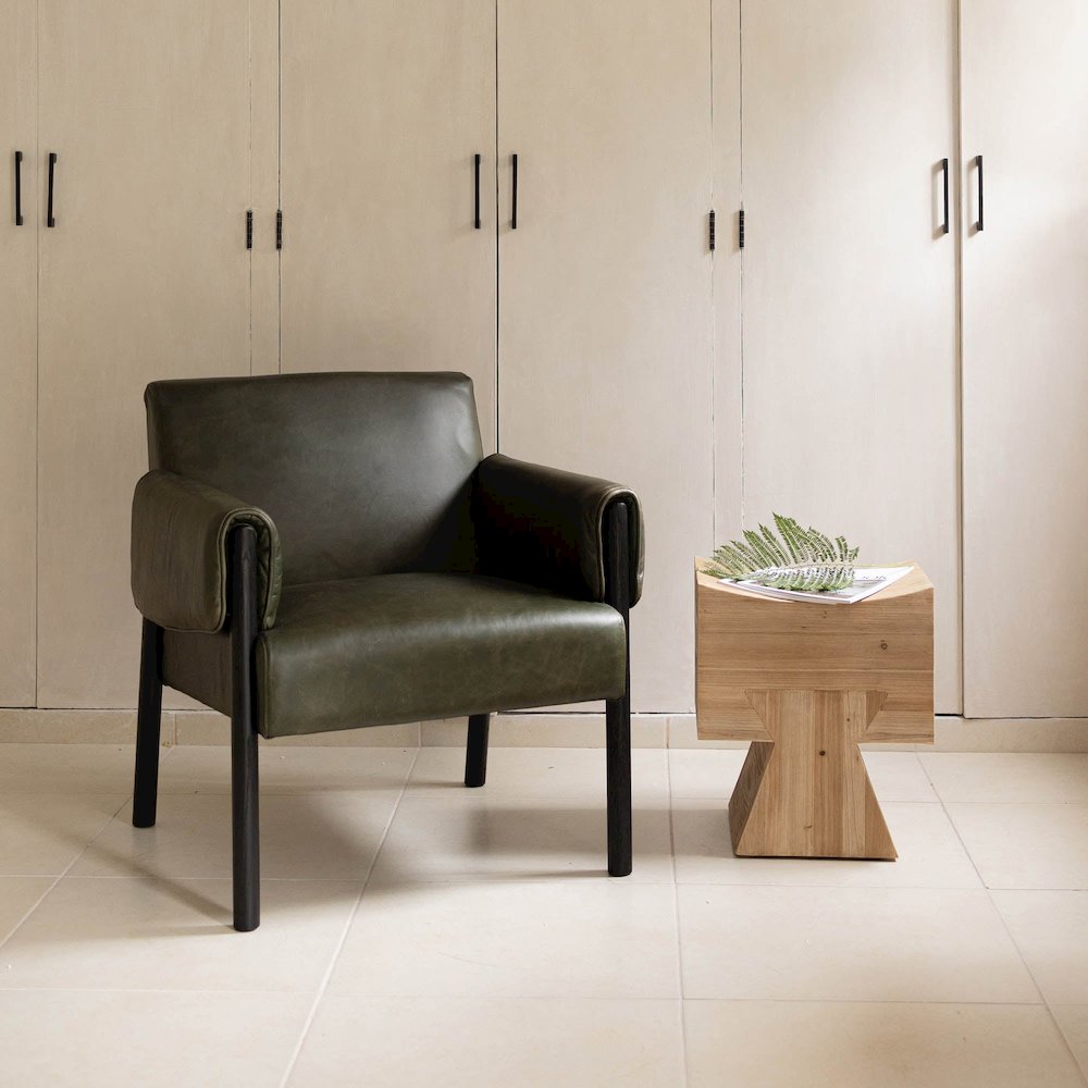 Pieta Stool. Picture 2
