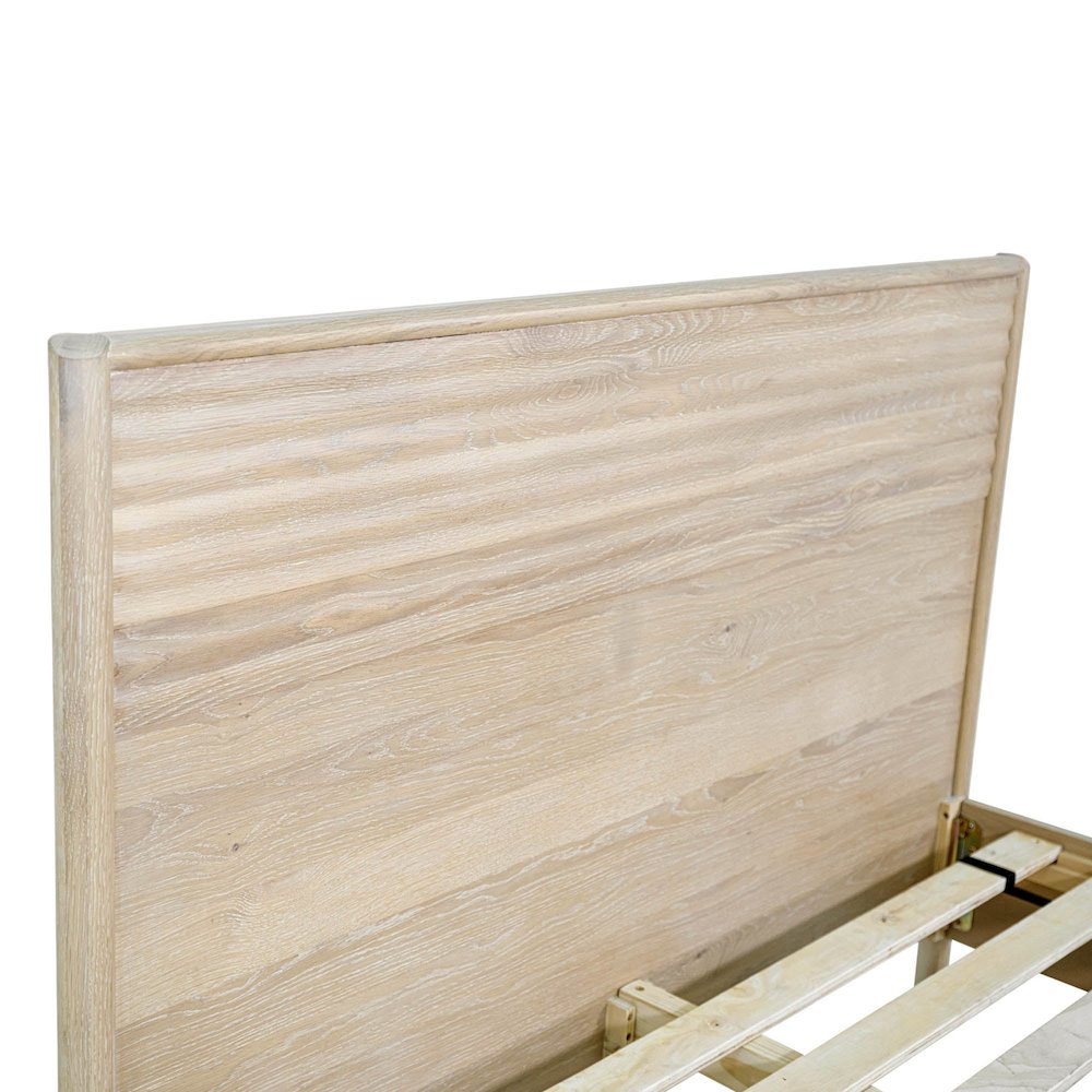Runway King Bed - Light Oak. Picture 9