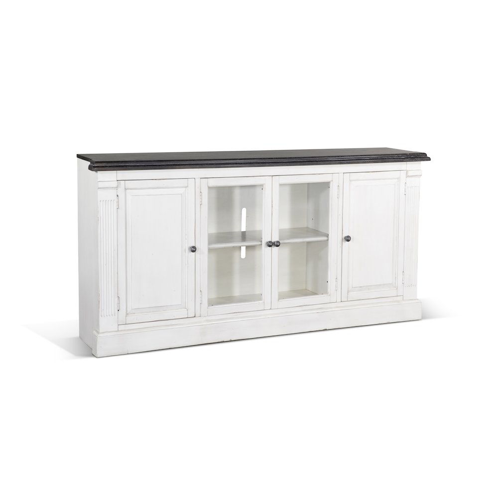 Media Console. Picture 1