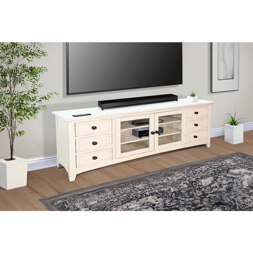 82" Media Console. Picture 7
