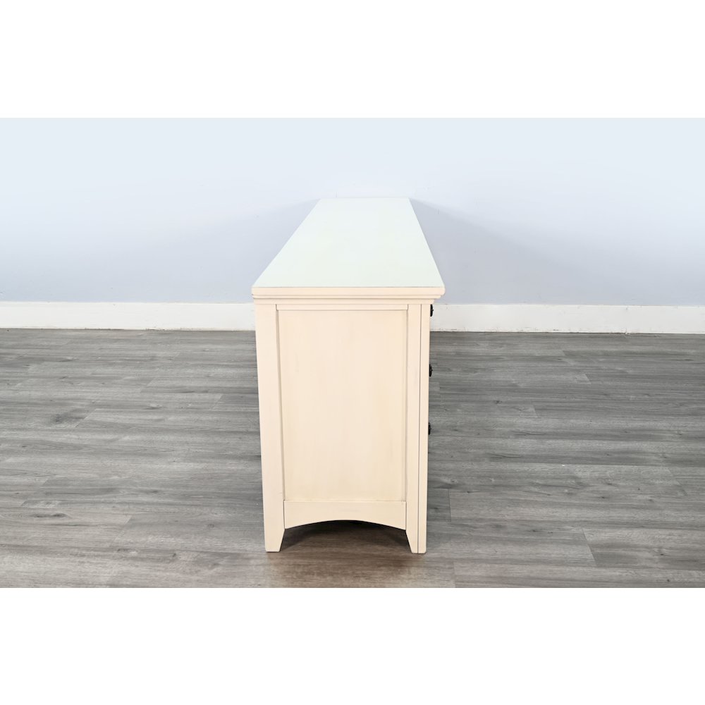 82" Media Console. Picture 4