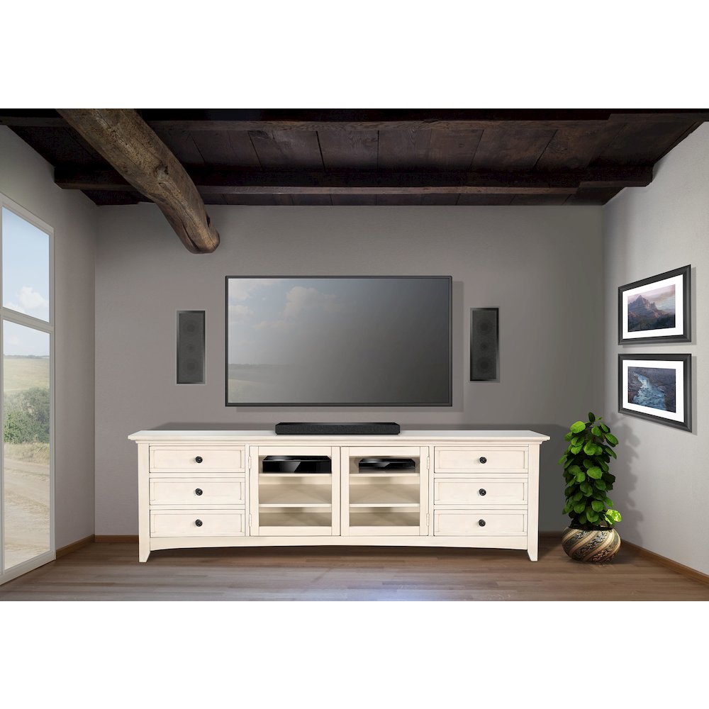 82" Media Console. Picture 6
