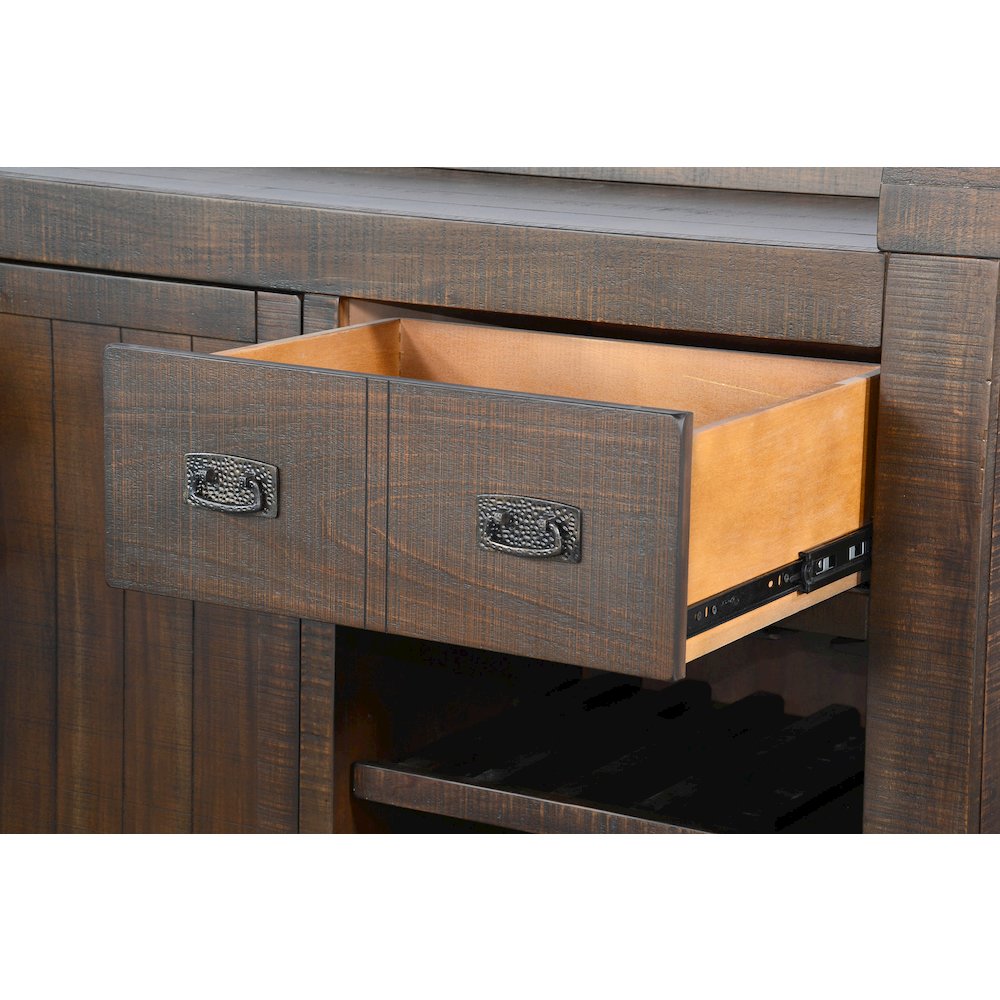 80" Traditional Wood Home Bar with Stools. Picture 9