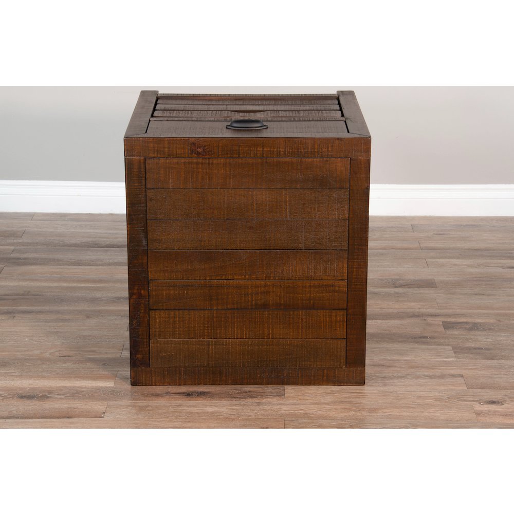 Homestead End Table. Picture 6