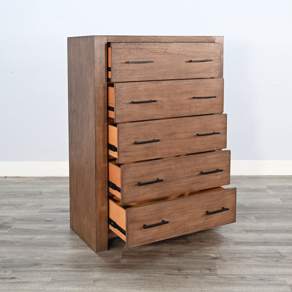 Five-Drawer Chest. Picture 2