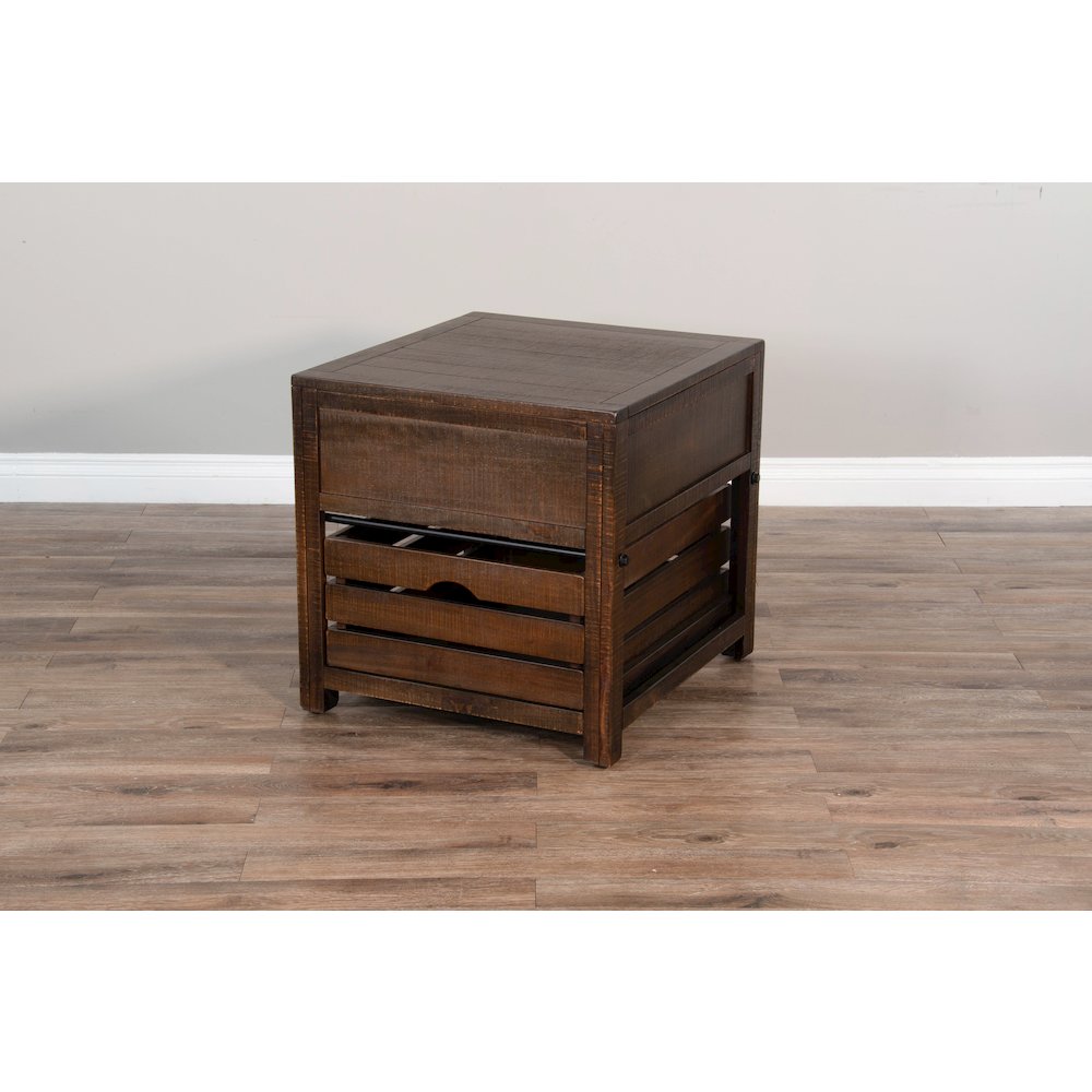 Homestead End Table. Picture 4