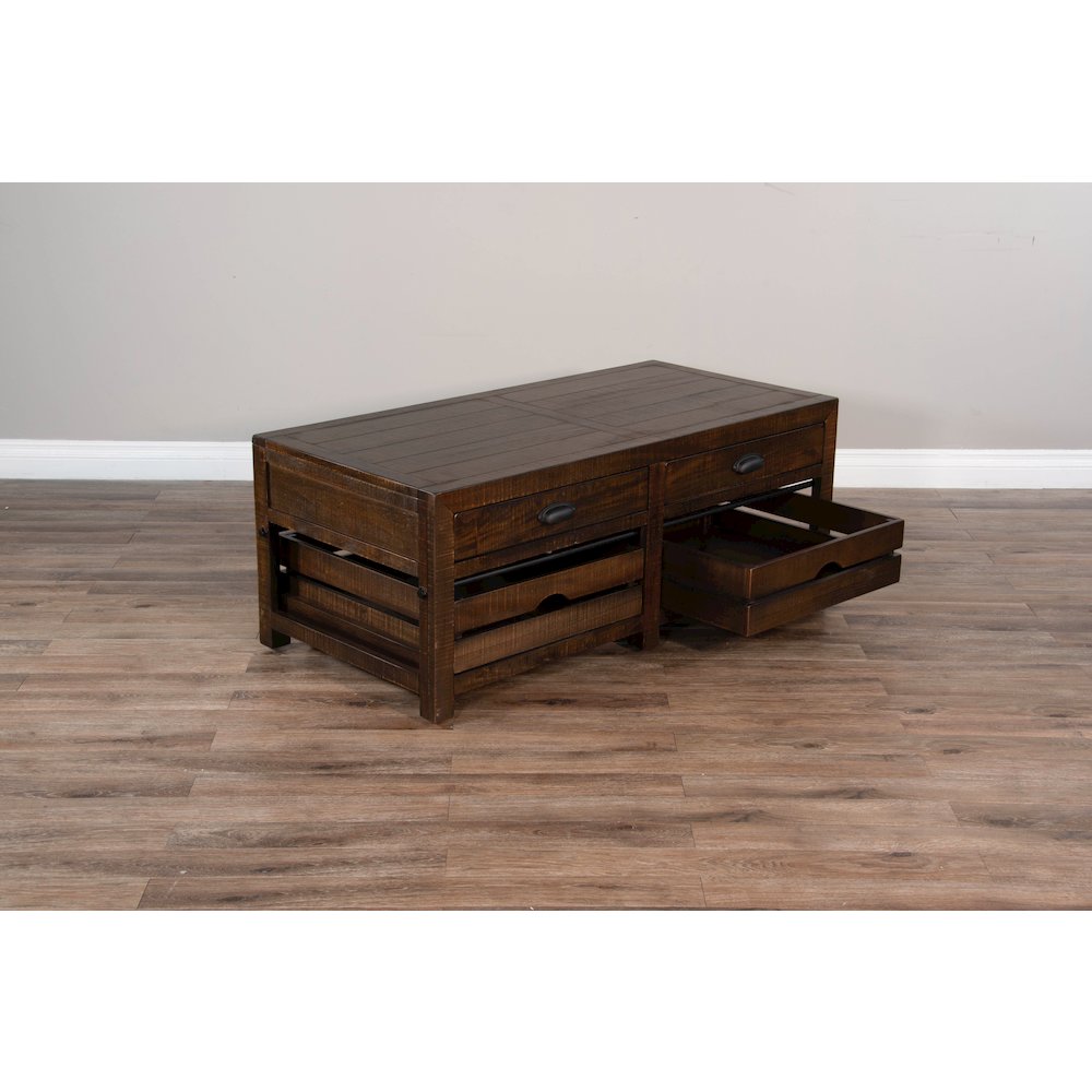 Homestead Coffee Table. Picture 4