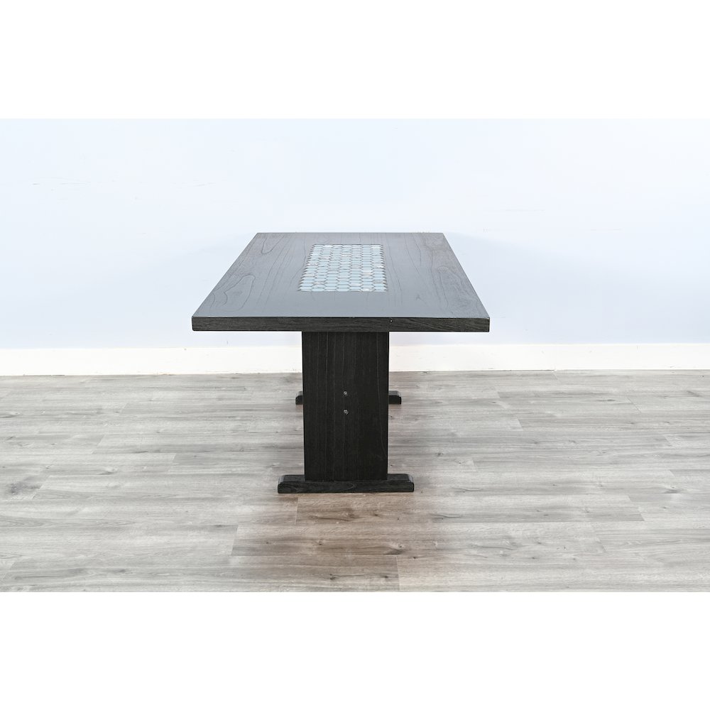 Geovanni Dining Table with Tile. Picture 5