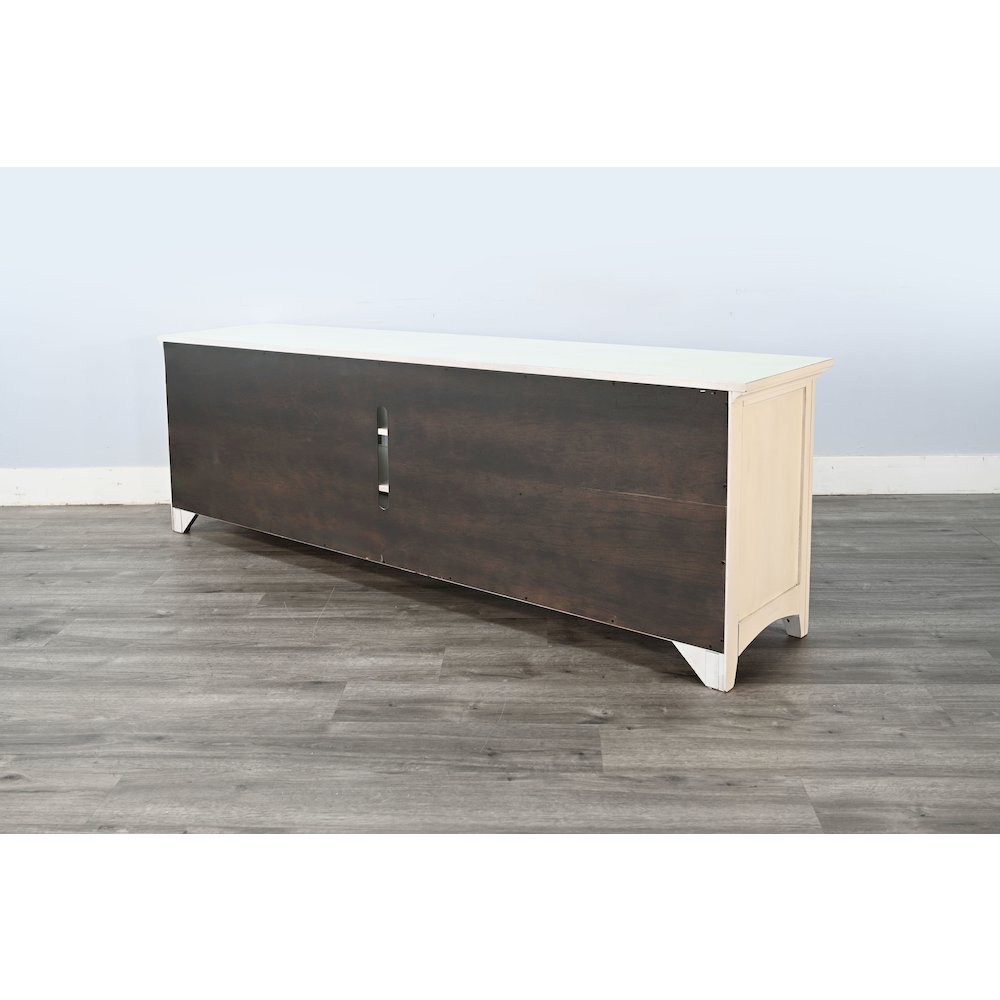 82" Media Console. Picture 5