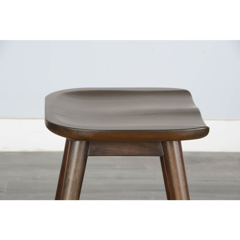 Counter Stool with Saddle Seat. Picture 3