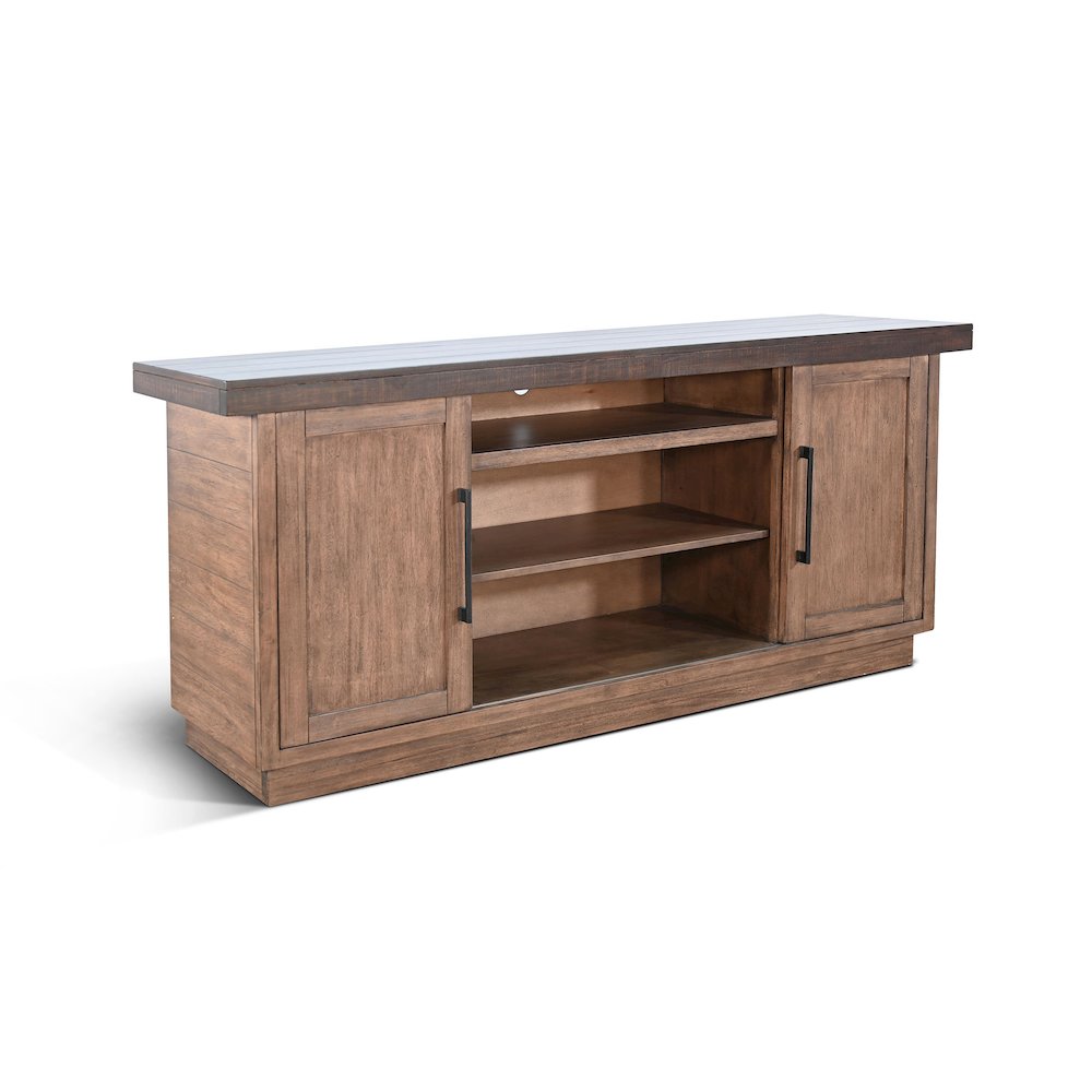 Media Console. Picture 1